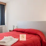 Golden Capitol Palace 2 *