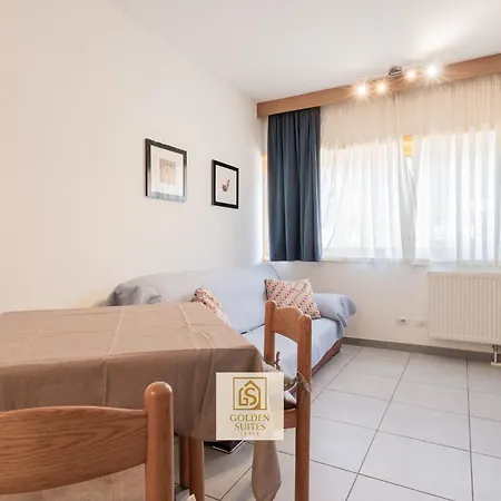 Golden Capitol Palace 2 Apartment